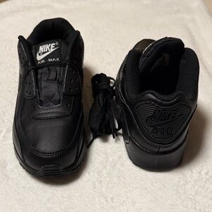 Nike Air Max Triple Black Sneakers